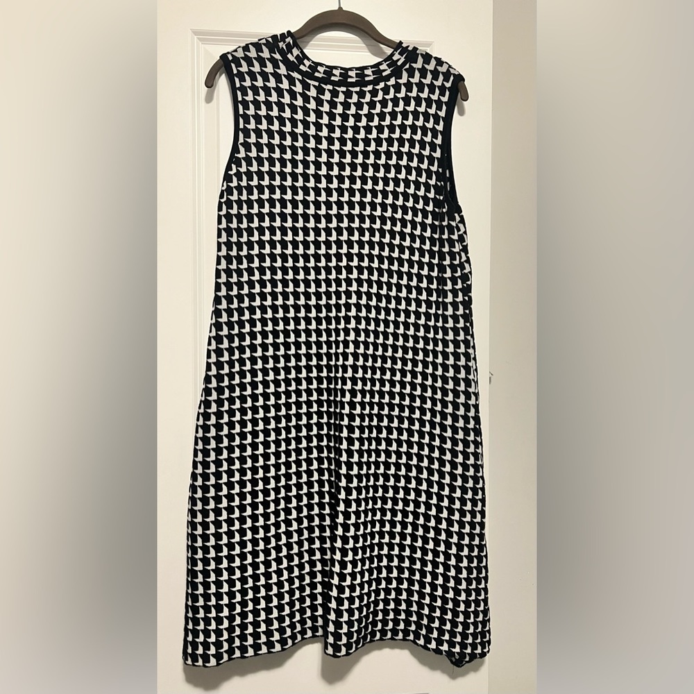 The Limited, L, black & white knit dress